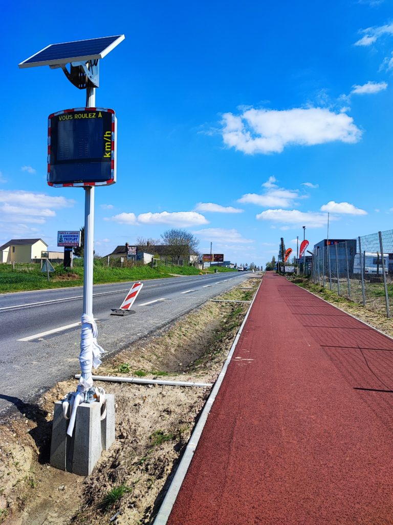 Piste cyclable direction Boos